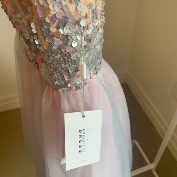 Youth XS special occasion mini dress. - Picture 3 of 4